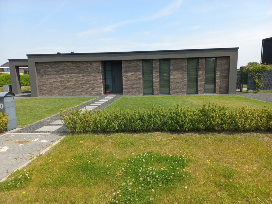 NOVAHUIS A180 bungalow plat dak levensloopbestendig energieneutraal onderhoudsarm